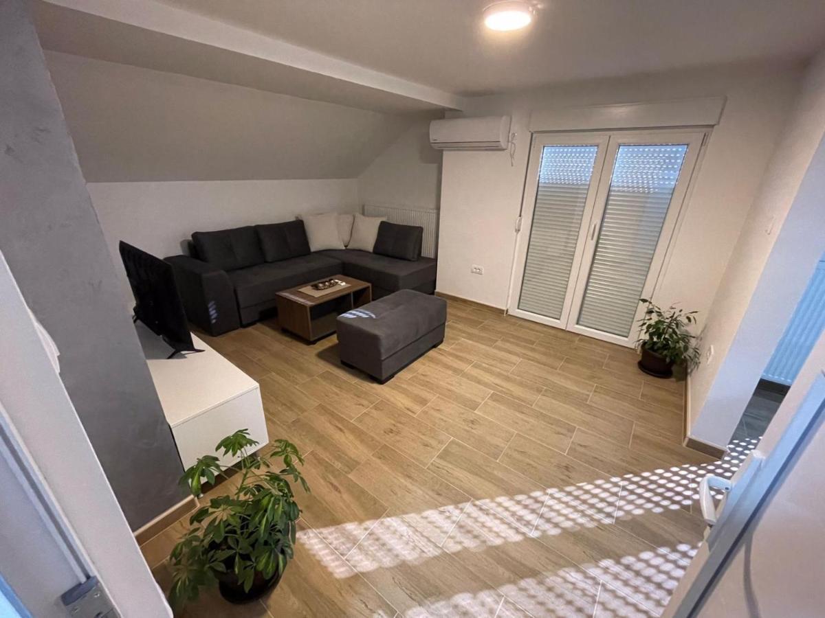 Apartman Ambijent Arandelovac Buitenkant foto