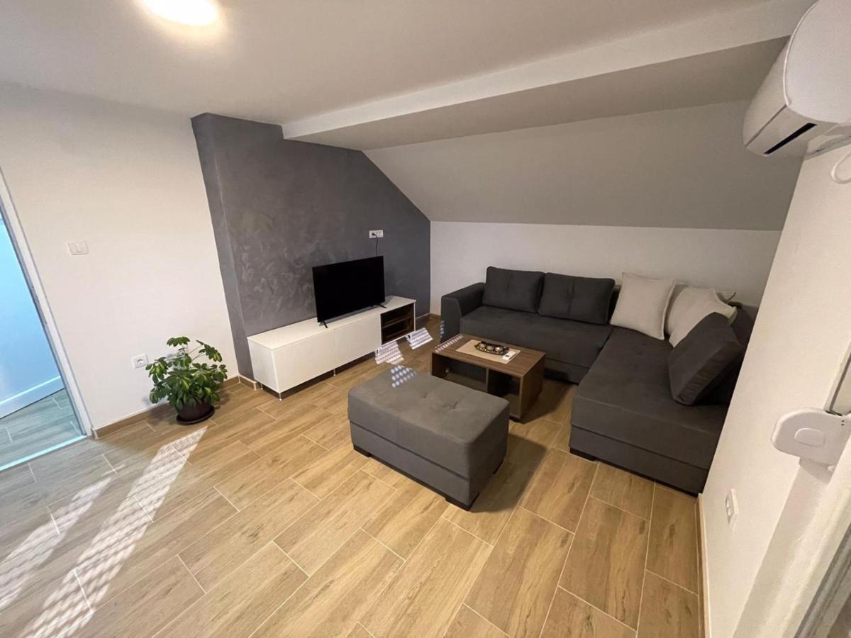 Apartman Ambijent Arandelovac Buitenkant foto