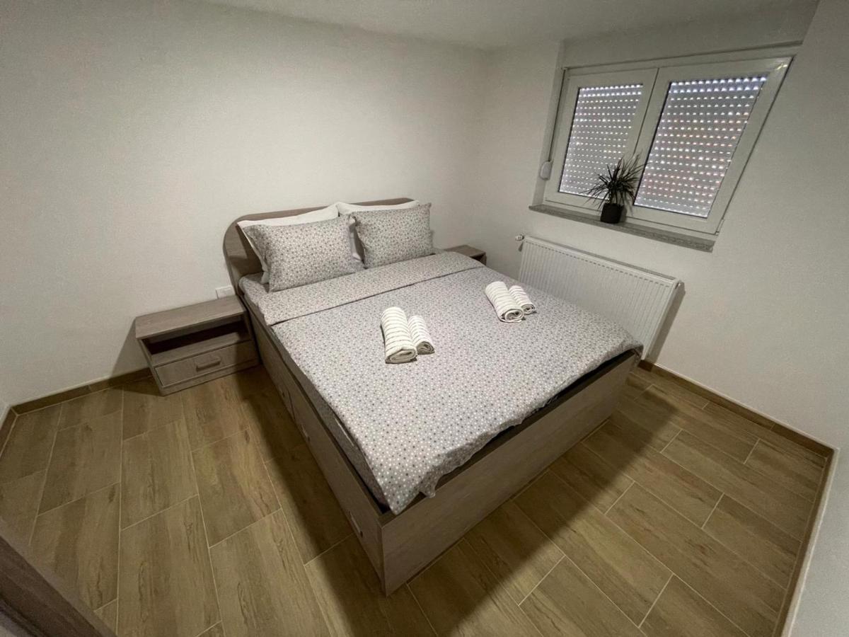 Apartman Ambijent Arandelovac Buitenkant foto
